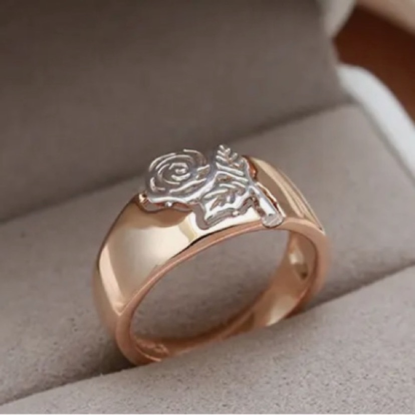 - 585/14 Kt Gold Rose Ring Handcrafted Size